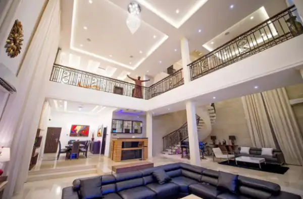 Mansion Showoff: Psquare